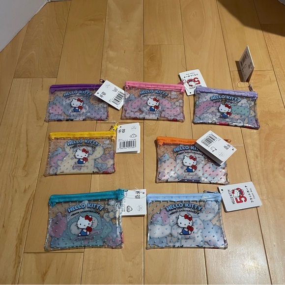 NWT small clear Sanrio pouches - Picture 2 of 4